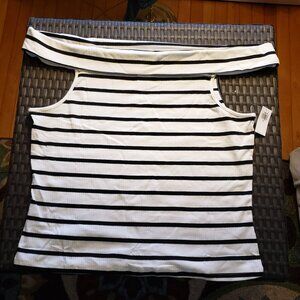 NWT women's Old Navy peekaboo shoulder top XXL
